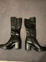 Damen Stiefel Gr 38 Hessen - Korbach Vorschau