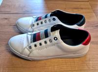 Tommy Hilfiger Sneaker Schnürsenkelfrei Leder Gr. 40 Berlin - Biesdorf Vorschau