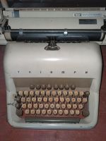 Schreibmaschine Triumph Matura Super  Gebraucht funktioniert, neu Bayern - Pöttmes Vorschau