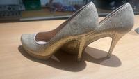 Goldene Pumps  Größe 39 Sale !!! Sachsen - Borna Vorschau