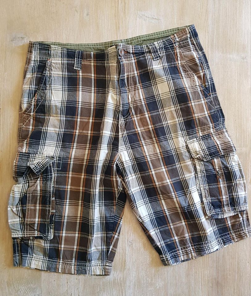 3 kurze Hosen, Gr. M  (32), zus. 8 € in Fehrbellin