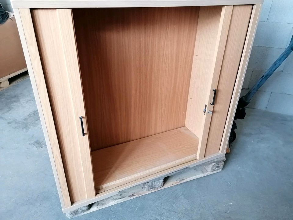 Aktenschrank Büro Schrank Holz abschließbar Schiebetüren 120x110 in Rodalben