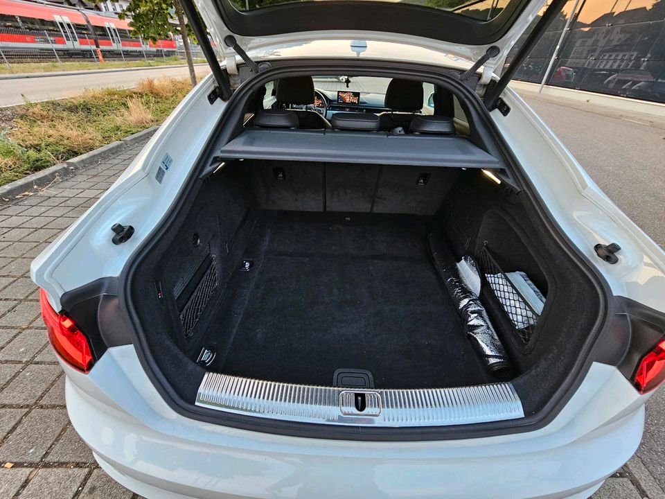 Audi A5 Quattro 3x S-line Matrix LED in Waldshut-Tiengen
