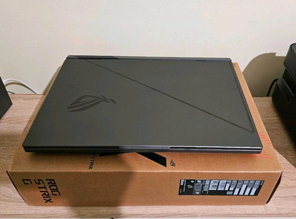 Gaming Laptop Asus ROG Strix G18 i9 13980HX 32GB DDR5 RTX 4050 in Berlin