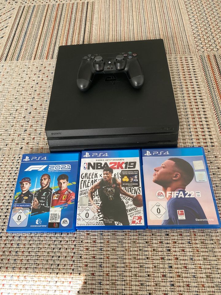 Ps4 pro 1 tb !!!! in Hagen