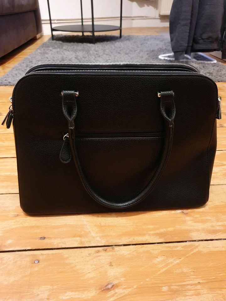 Tasche schwarz L.CREDI in Hannover