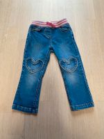 Mini Boden Jeans mit Herz und pink Bündchen Gr 98 Bayern - Seehausen a. Staffelsee Vorschau