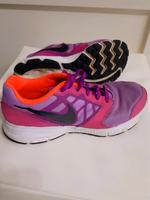 Nike Turnschuhe EUR38  UK5 Saarland - Nohfelden Vorschau