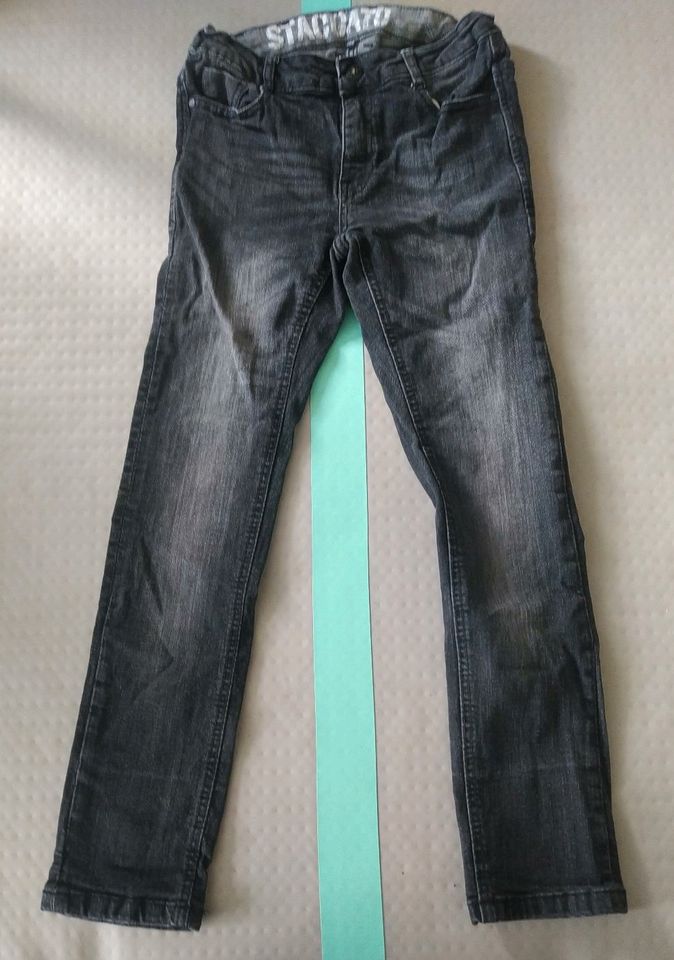 Drei Jeans Hosen In Gr.134-146 in Dautphetal
