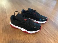 Air Jordan 11 Retro Low V2 / ungetragen / Gr. 7,5 / 40,5 EU / OVP Pankow - Prenzlauer Berg Vorschau