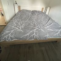 Schlafzimmer zu verkaufen Bett / Schrank / Nachttische Rheinland-Pfalz - Wiltingen Vorschau