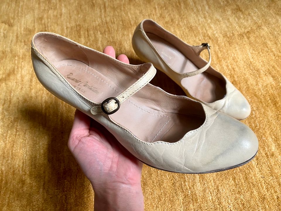 Riccardo Cartillone Vintage Leder, cremeweiß • Pumps Absatzschuhe in Berlin