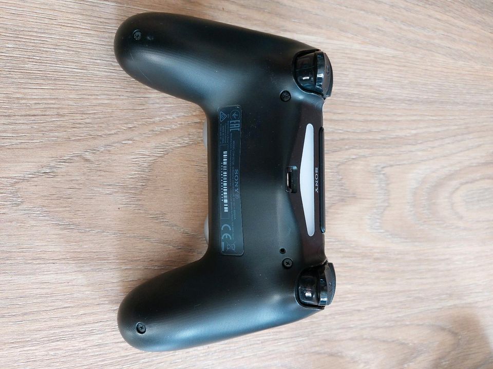 ps4 limited edition controller in Langenburg