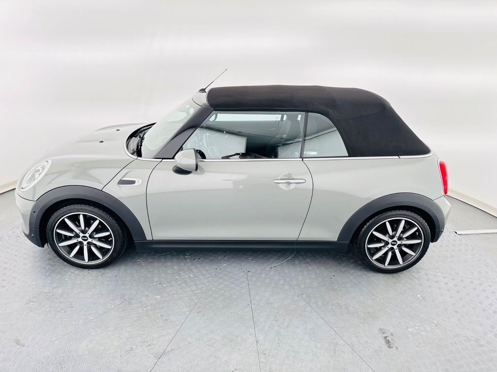 Abbildung des Autos MINI Cooper Cabrio