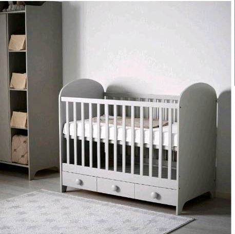 Babybett Kinderbett Kleinkindbett Ikea Gonatt mit Matratze in Moers