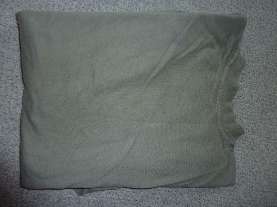 khaki T-Shirt langarm ohne Rolli   Gr. 152 in Üchtelhausen