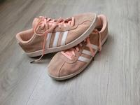 Damen Schuhe Adidas Gr. 40 Niedersachsen - Obernkirchen Vorschau