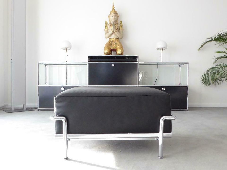 Cassina Le Corbusier LC2 LC3 Hocker Leder schwarz, Chrom, Top! in Berlin