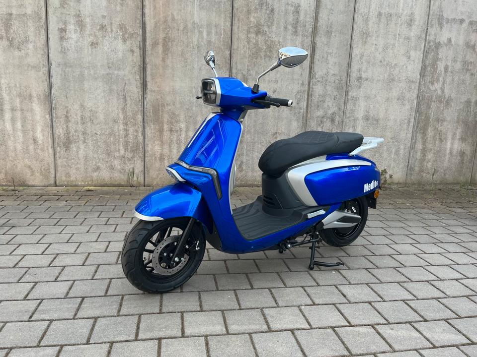 Elektroroller Medion 45 72V30 AH Li Akku 45 km/h Aktionspreis in Saarwellingen