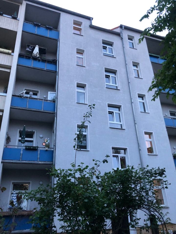 4-Zimmer DG Wohnung mit Balkon in Schleußig - provisionsfrei in Leipzig