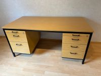 Sehr stabiler Schreibtisch mit Schubladen, abschließbar (Eiche) Saarland - Merchweiler Vorschau