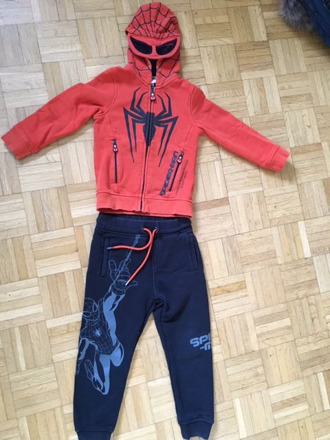 Kinder Jogging Set Spiderman 104/110 in Singen