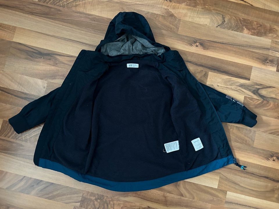 H&M Regenjacke Gr. 122 in Dassel