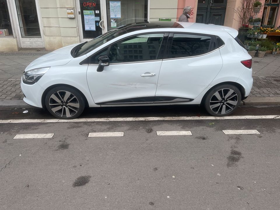 Renault Clio IV 1.5 DCI Luxe Limited Pano/Navi/PDC/17“ALU in Berlin