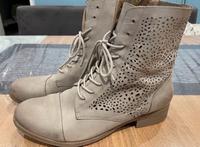 Damen Stiefelette SPM Echtleder mit Lochmuster grau Gr. 41 Bayern - Burgebrach Vorschau