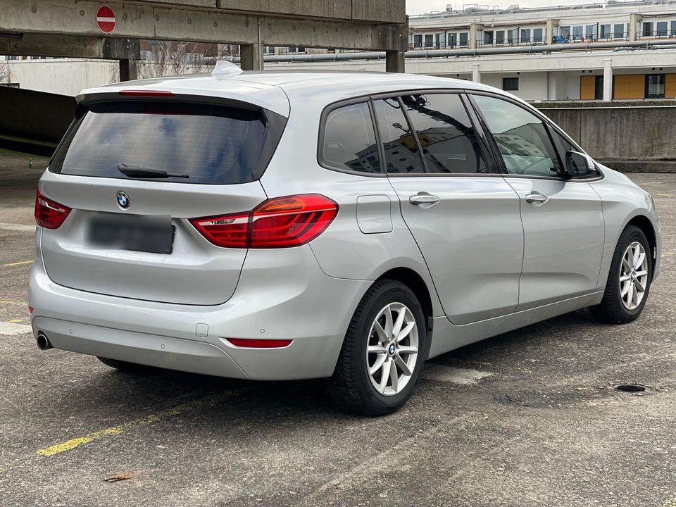 BMW 218A Gran Tourer  Insp+TÜV frisch / Navi /Tempomat /SZH in Hamburg