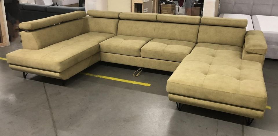 Ecksofa mit Schlaffunktion / Sofa-Form- U / Couch / Wohnzimmer in Berlin