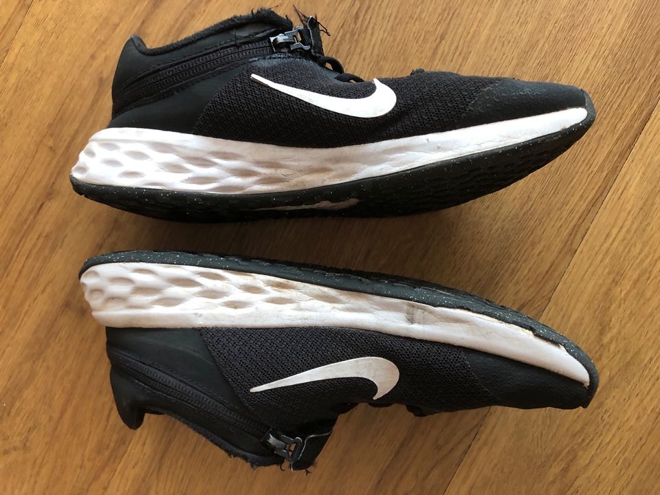 Nike Sportschuhe, Gr.37,5 in Hamburg