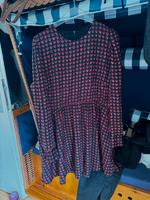 Zara Minikleid Klein Herzen Herzchen schwarz rot Nordrhein-Westfalen - Kamen Vorschau