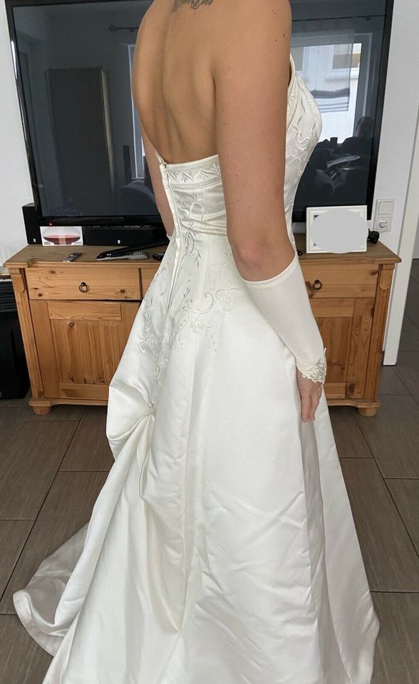 Hochzeitskleid Brautkleid A-Linie mit Handschuhen Stola Gr. 38/40 in Gevelsberg