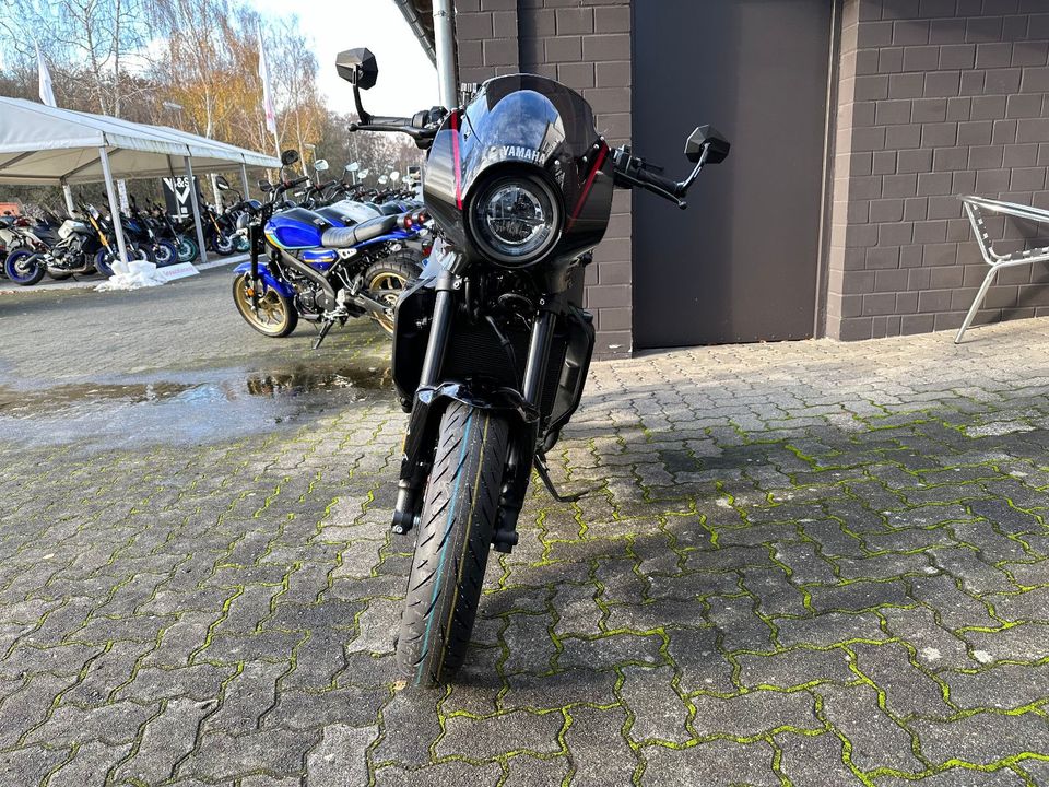 Yamaha XSR900 ABS LED TC SC Project viel Zubehör in Hanau