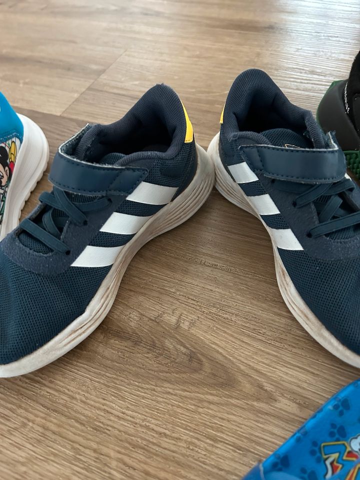 Kinder Schuhe 31 Adidas in Konz