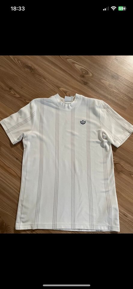 Adidas Shirt Gr M in Bielefeld