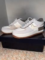 Nike air force shadoe neu beige braun nike schuhe 40 air force 1 Nordrhein-Westfalen - Mülheim (Ruhr) Vorschau