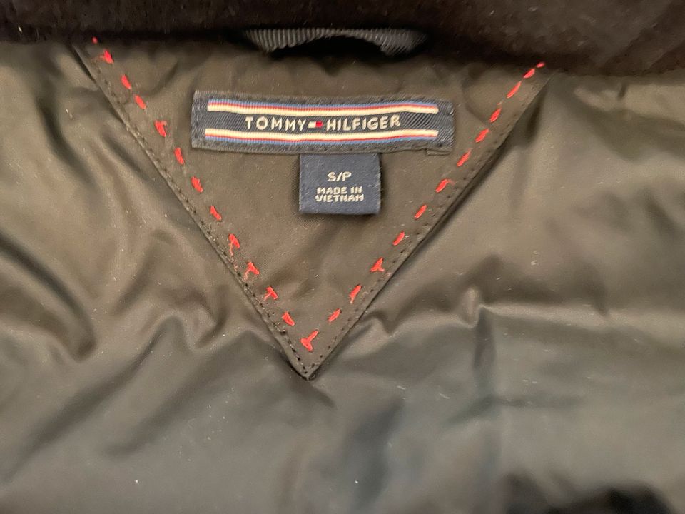 Daunenjacke Tommy Hilfiger in Düsseldorf