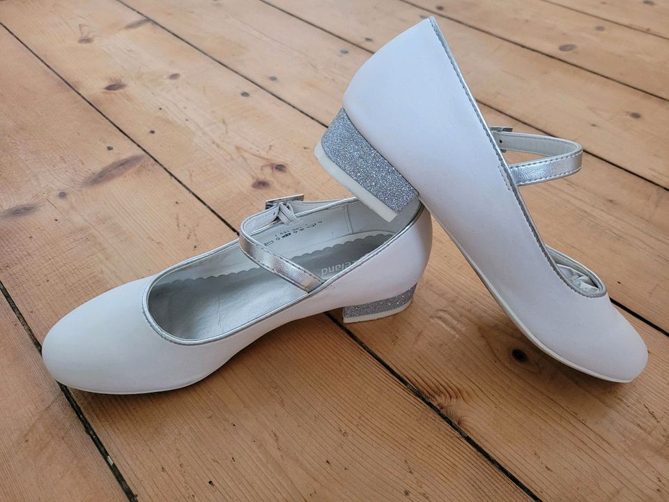 Ballerina Schuhe Gr.33, wie Neu! (Kommunion) in Willich