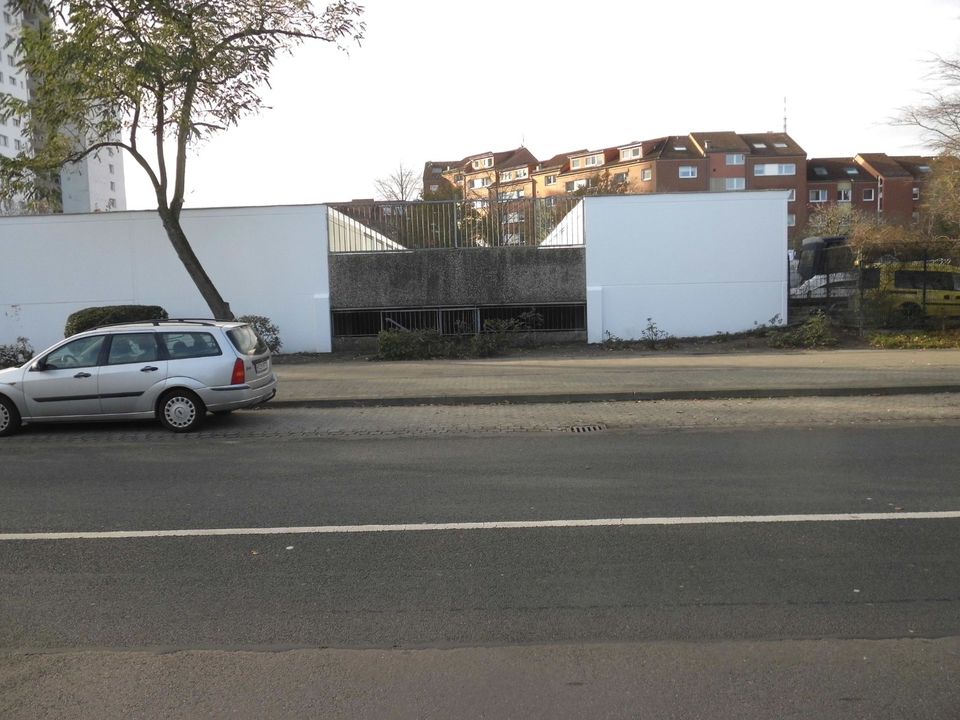 Garage in H–Buchholz, umfassend saniert, Strom, Licht, Funk-Tor in Hannover