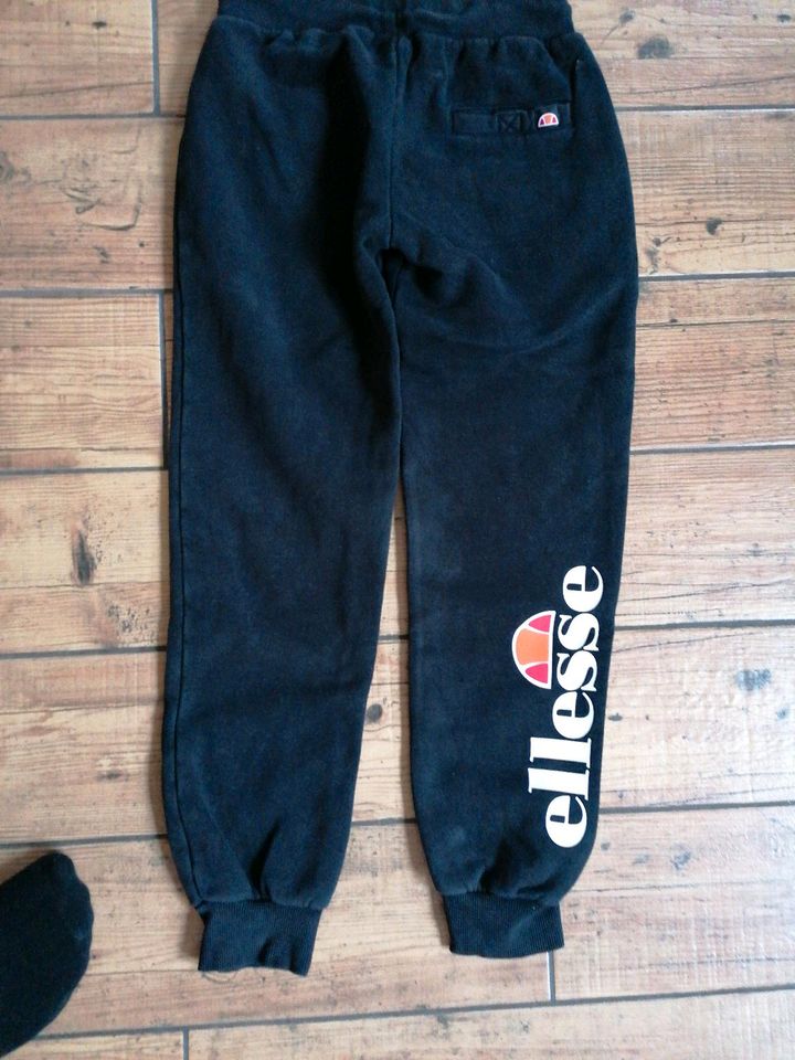 Ellesse Jogger gr 140/146!!! in Lübtheen