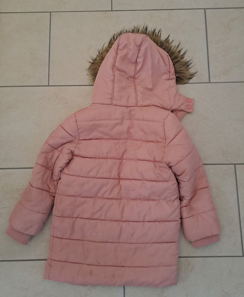 Mädchen Winterjacke Gr. 122 in Weida