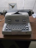 Elektrische Schreibmaschine IBM, selten, Rarität Bayern - Fürstenfeldbruck Vorschau