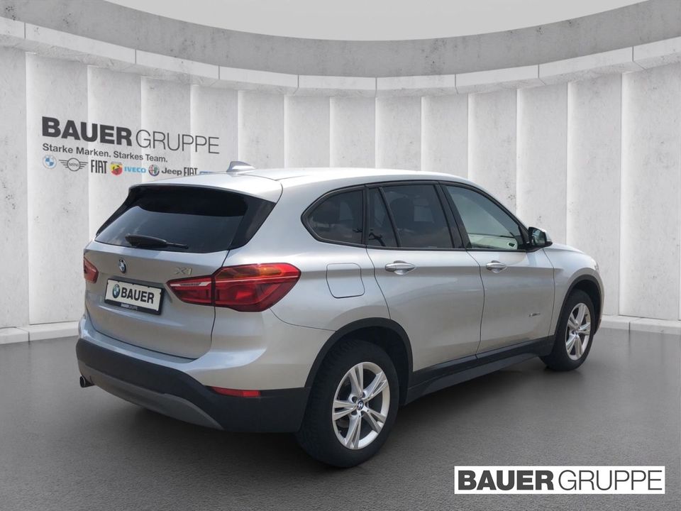 BMW X1 sDrive18d Autom. Navi AHK SHZ PDC Parkassiste in Schleswig