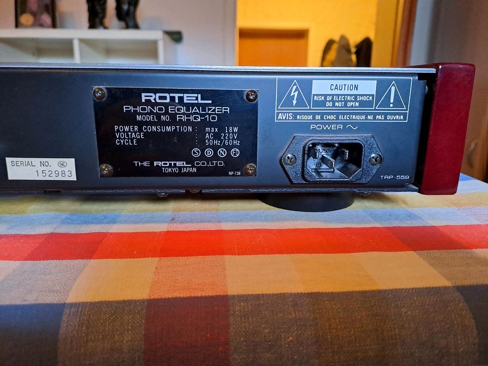 Phono Vorverstärker Rotel RHQ-10 in Neu-Anspach