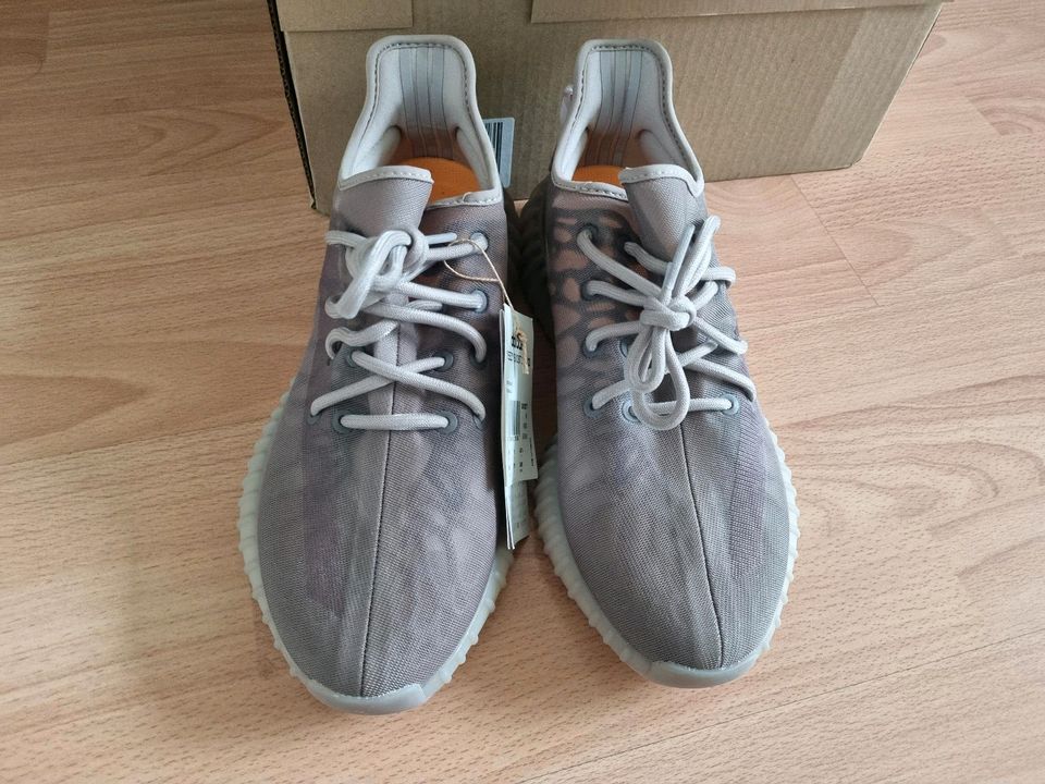 Adidas Yeezy Boost 350 V2 Monmis 43 1/3 in Paderborn