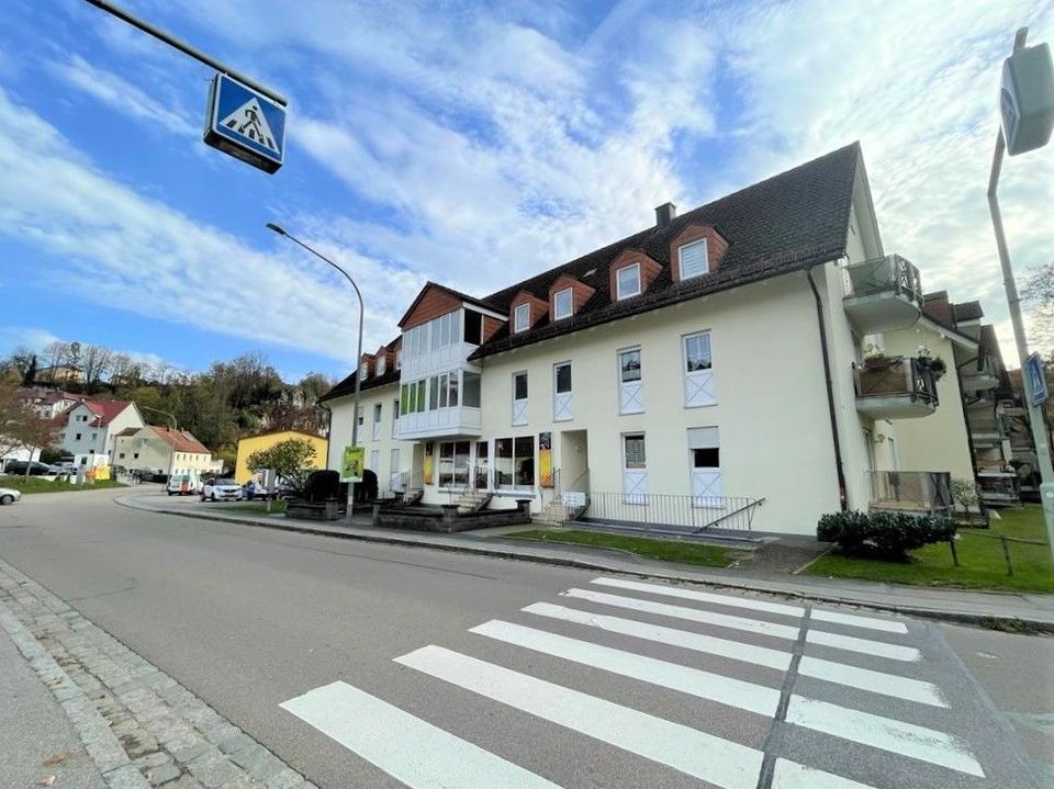 2-Zimmer-Wohnung + Stellplatz Beratzhausen nähe Regensburg in Beratzhausen