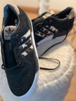 Adidas sneaker 43 1/3 Nordrhein-Westfalen - Krefeld Vorschau