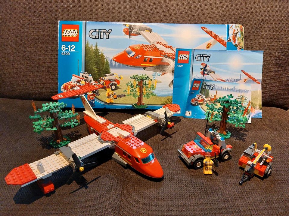 Lego City 4209 Feuerwehr-Löschflugzeug in Nettetal